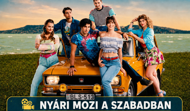Fotka - LETNÉ KINO POD HOLÝM NEBOM